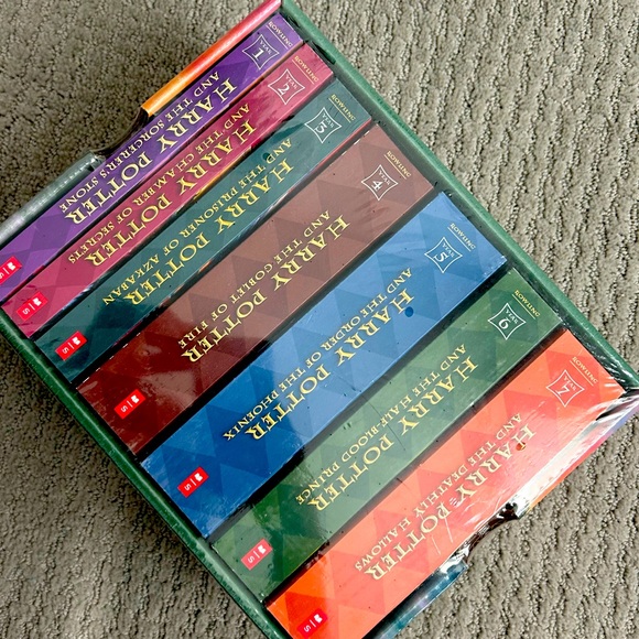 Harry Potter collection- soft back. BRAND NEW! - Picture 1 of 4